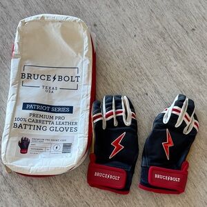 BRUCE BOLT Youth Patriot Series Short Cuff Batting Gloves